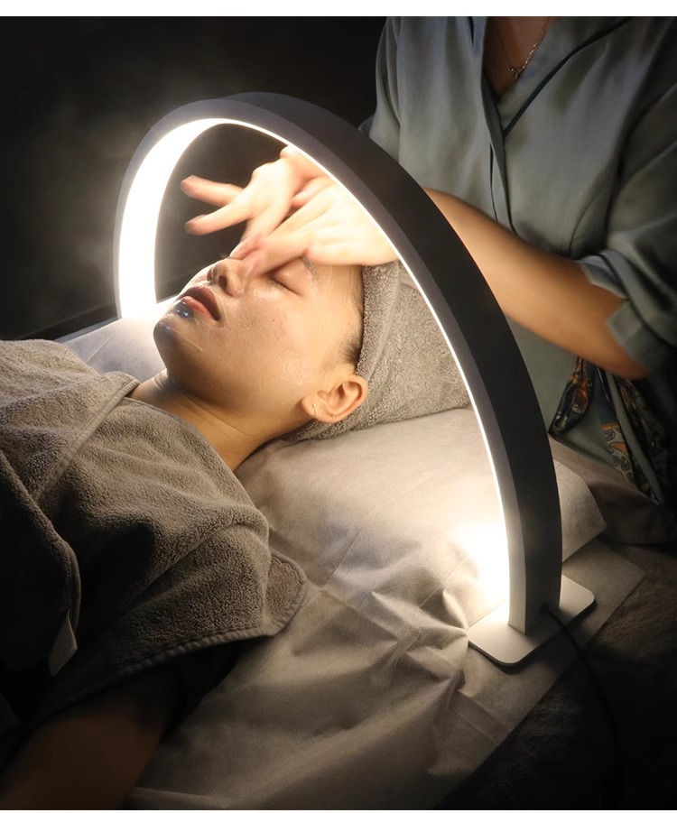 Beauty - Makeup - Eyes - Lampada per unghie a LED Mezza